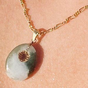 14k 16” Aurea Germany Gold Necklace Jade Pendant
